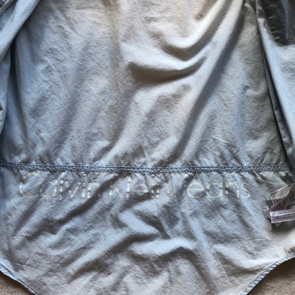 Calvin Klein Button Up Shirt - Picture 3 of 4